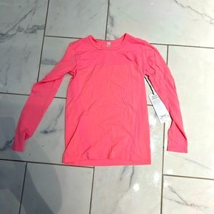 Alo Yoga
SEAMLESS ESSENTIAL LONG SLEEVE